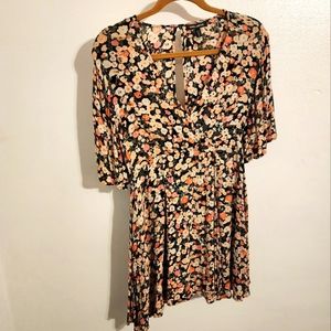 Billabong short flower dress with v neck and cut out back detail